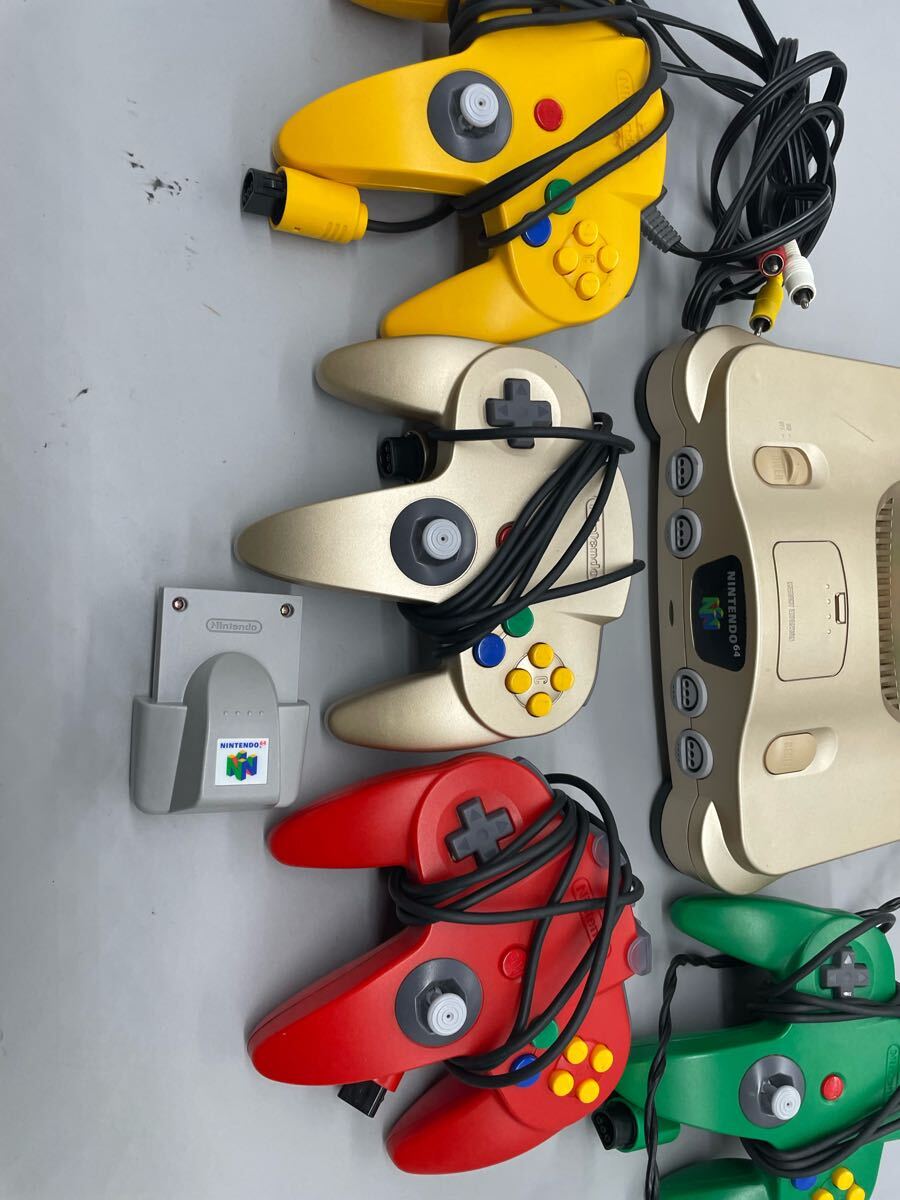 ◯ Nintendo64 NUS-001 コントローラー 4個 ソフト ピカチュウ ◯ Nintendo64 NUS-001 コントローラー 4個 ソフト ピカチュウ