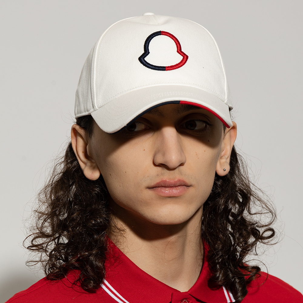 送料無料 66 MONCLER モンクレール 3B00016 0U082 ホワイト 送料無料 66 MONCLER モンクレール 3B00016 0U082 ホワイト