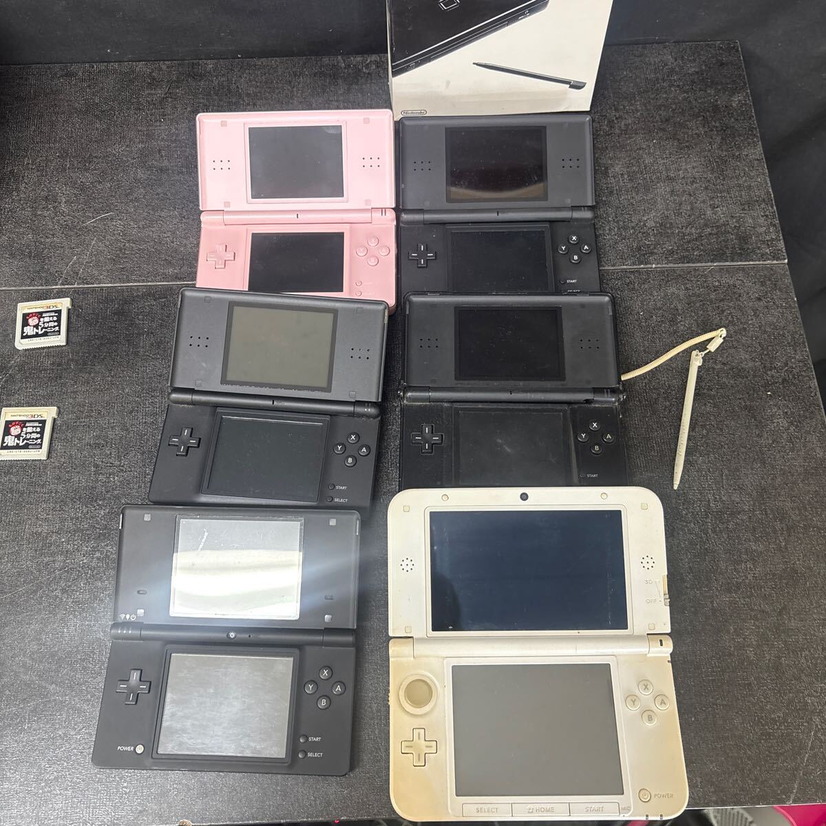 Nintendo DS 6台 まとめ ソフト付き 3DS LL SPR-001 DSi TWL-001 Nintendo DS 6台 まとめ ソフト付き 3DS LL SPR-001 DSi TWL-001