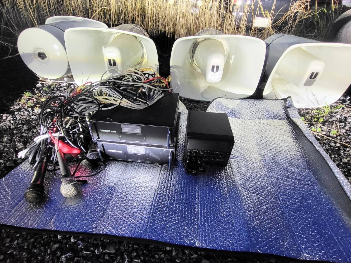 UNI-PEX 車載用拡声器 アンプセット 街宣車 右翼 デコトラ UNI-PEX 車載用拡声器 アンプセット 街宣車 右翼 デコトラ