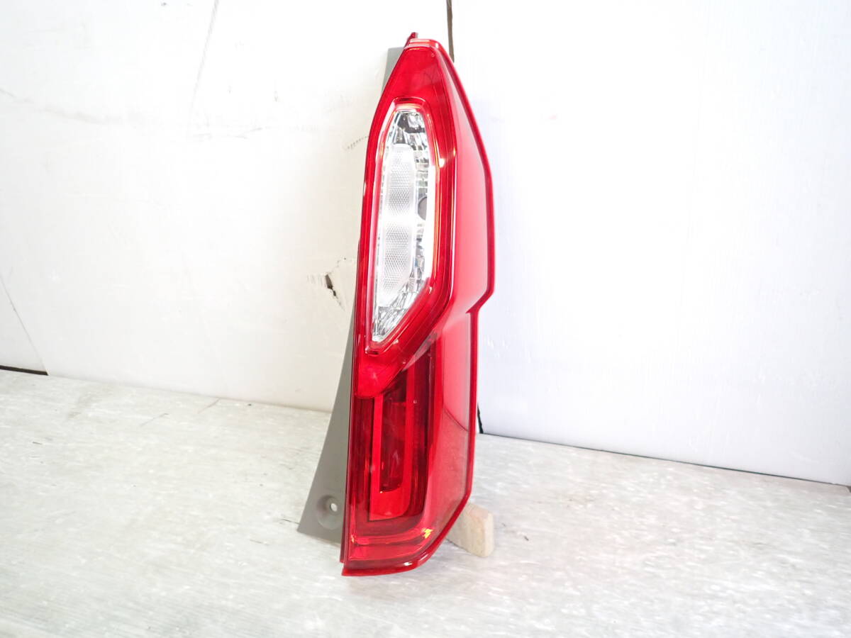 【良品】 JF3/JF4 前期 N-BOX エヌボックス 純正 LED 右 テール ランプ ライト D185?33501-TTA-N01 ～令和2年12月まで【23-520】