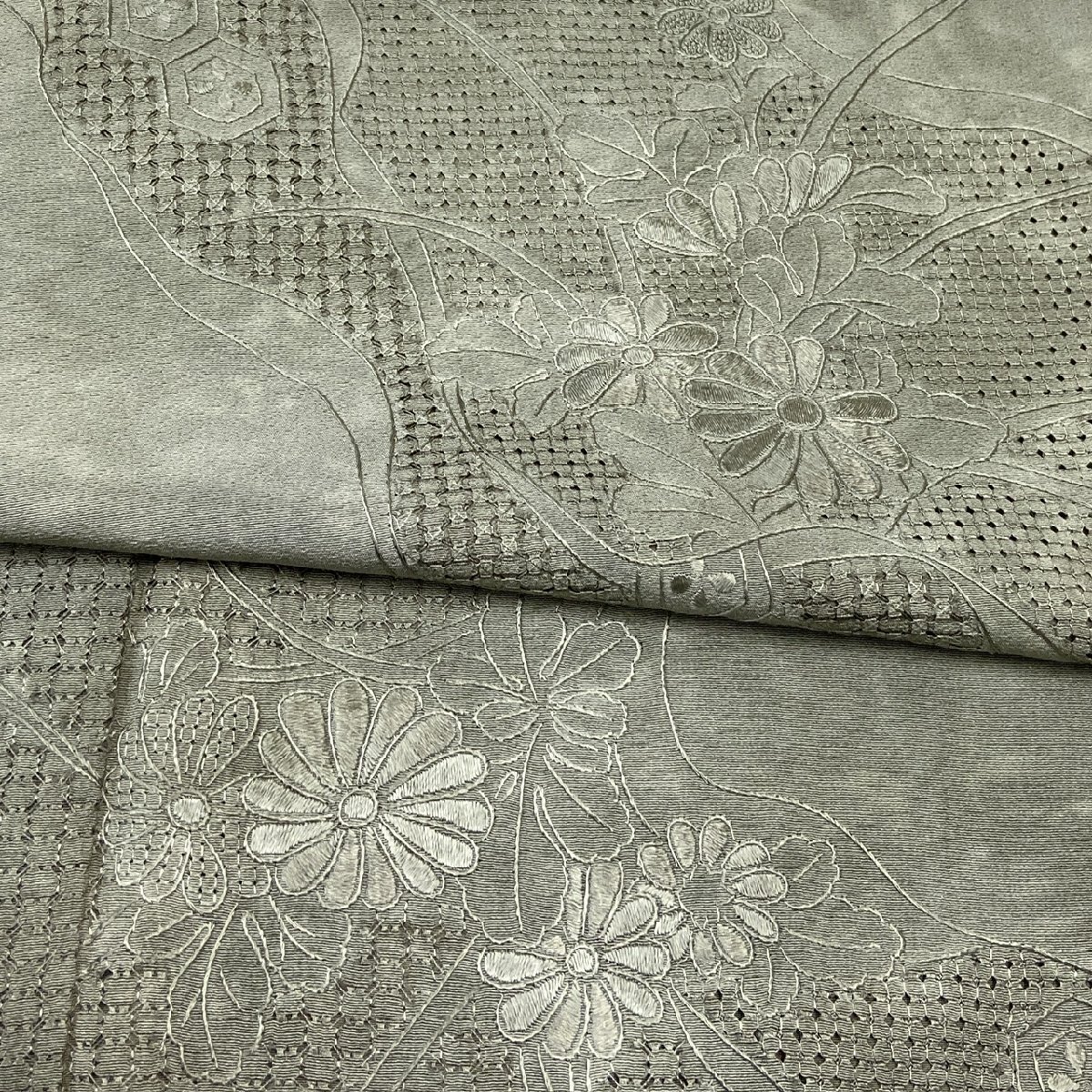 着物月花 三大総刺繍 相良刺繍 蘇州刺繍 仙頭刺繍 品のある花 着物月花 三大総刺繍 相良刺繍 蘇州刺繍 仙頭刺繍 品のある花