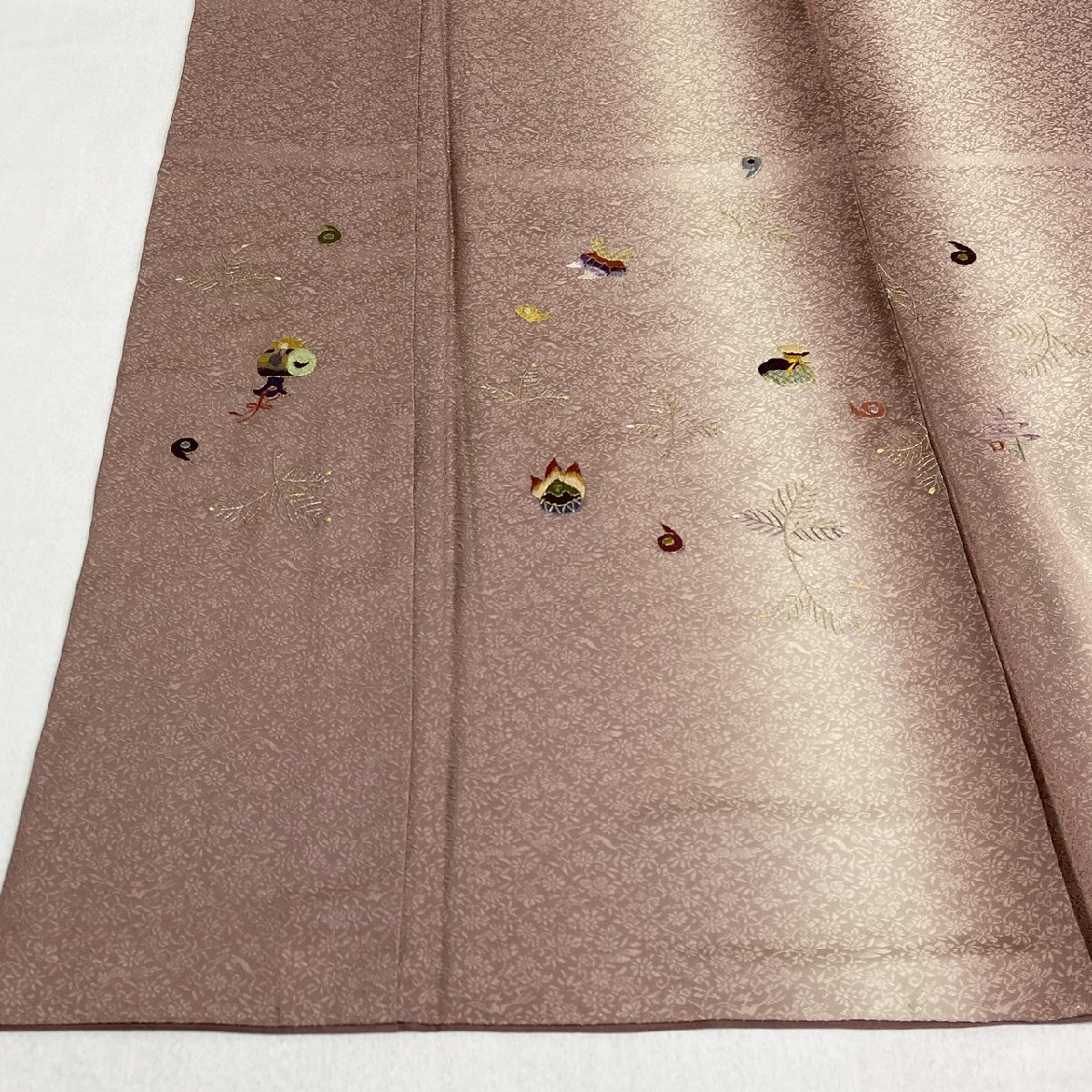 着物月花 総刺繍 相良刺繍 蘇州刺繍 ぼかし染 宝尽くし 付下げ 着物月花 総刺繍 相良刺繍 蘇州刺繍 ぼかし染 宝尽くし 付下げ
