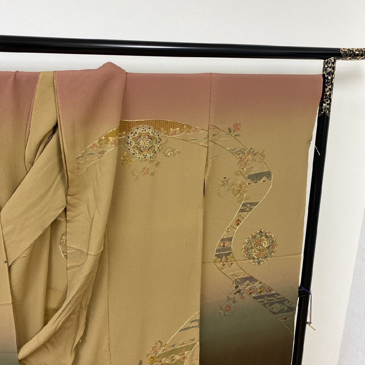 着物月花 総刺繍 仙頭刺繍 蘇州刺繍 ぼかし染 装飾華文様 振袖 着物月花 総刺繍 仙頭刺繍 蘇州刺繍 ぼかし染 装飾華文様 振袖