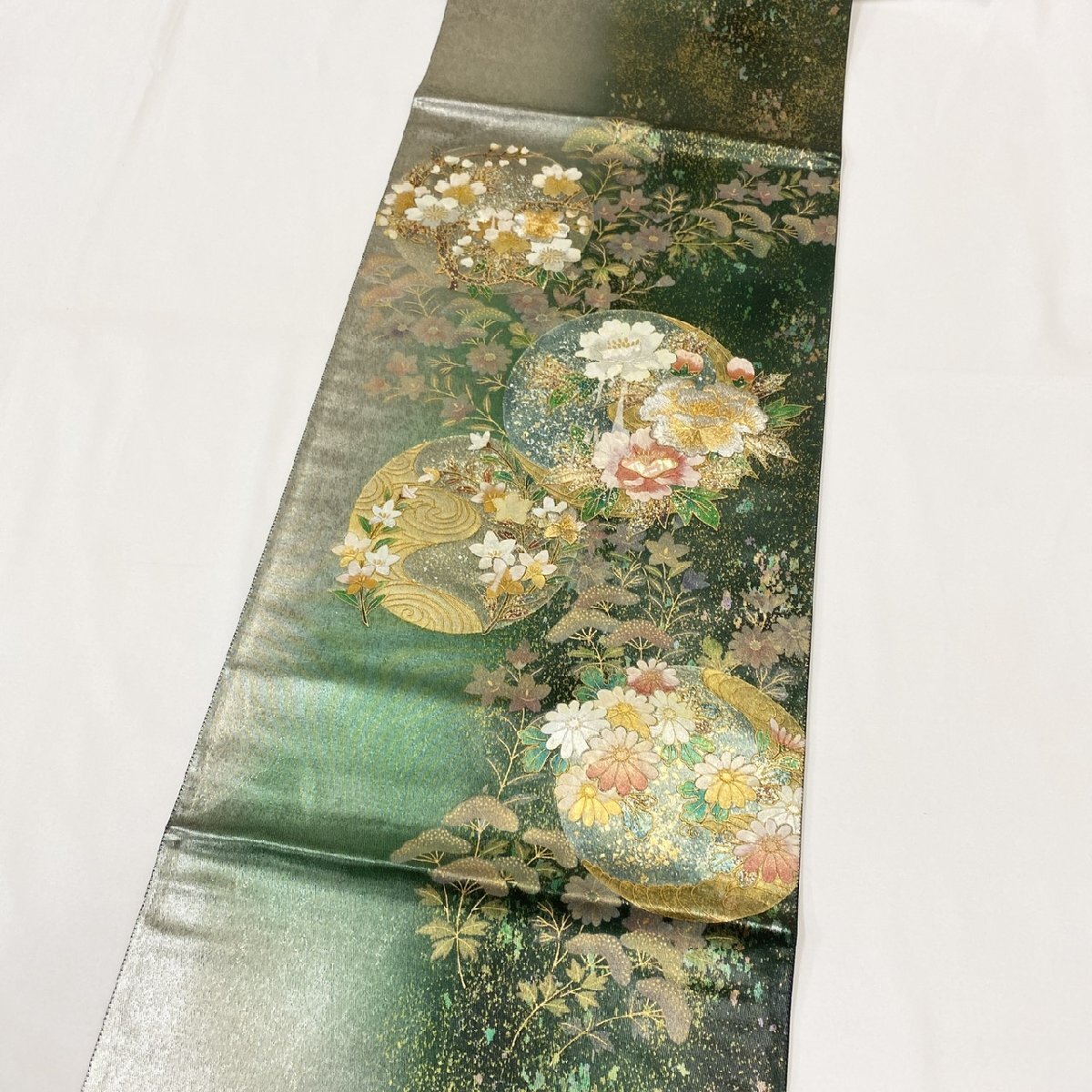 着物月花 螺鈿細工 引箔 金彩 刺繍 品のある花 袋帯 お太鼓柄 着物月花 螺鈿細工 引箔 金彩 刺繍 品のある花 袋帯 お太鼓柄