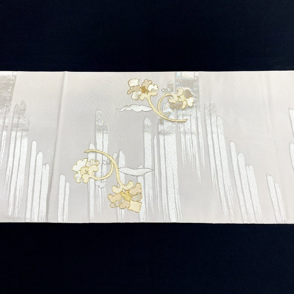 着物月花 金駒刺繍 佐賀錦 鴛鴦 唐花文様 袋帯 お太鼓柄 正絹 金 着物月花 金駒刺繍 佐賀錦 鴛鴦 唐花文様 袋帯 お太鼓柄 正絹 金