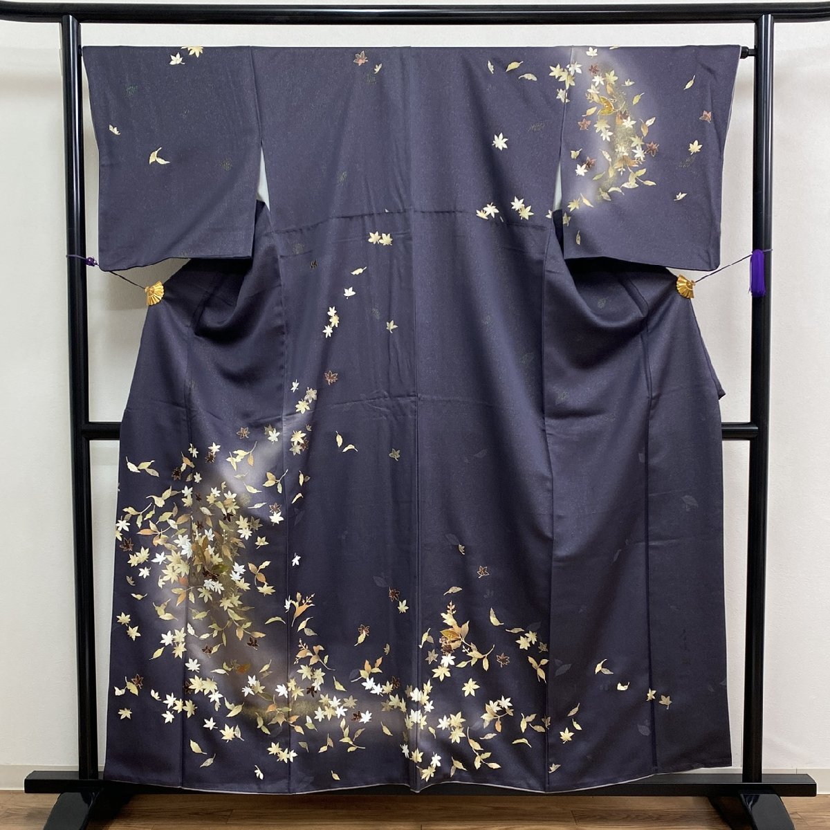 着物月花 甲斐泰造 螺鈿細工 金彩 金通し ぼかし染 木の葉 着物月花 甲斐泰造 螺鈿細工 金彩 金通し ぼかし染 木の葉