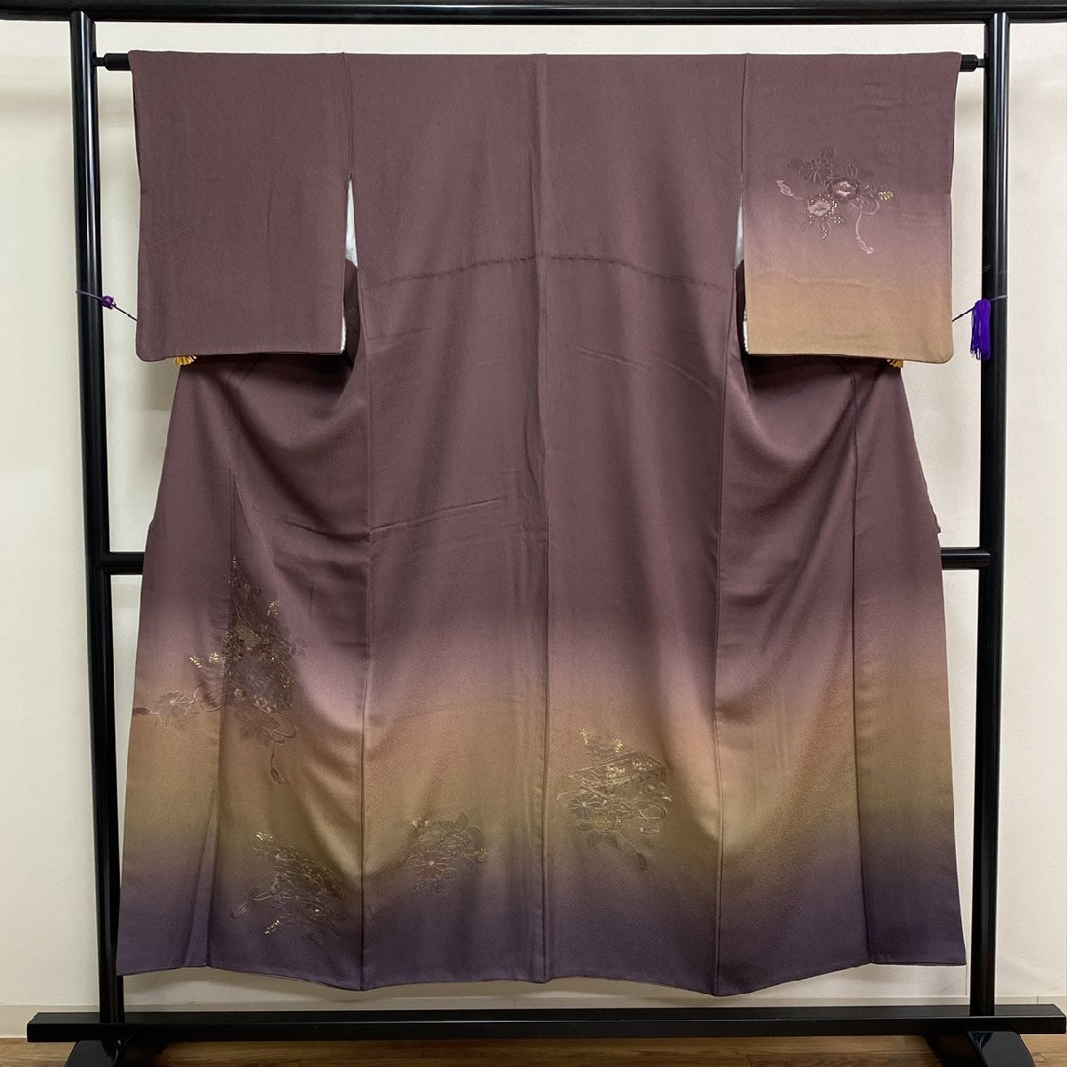 着物月花 三大総刺繍 相良刺繍 仙頭刺繍 蘇州刺繍 ぼかし染 品の 着物月花 三大総刺繍 相良刺繍 仙頭刺繍 蘇州刺繍 ぼかし染 品の