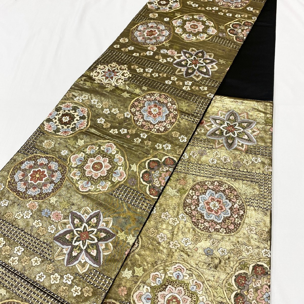 着物月花 三大総刺繍 相良刺繍 蘇州刺繍 仙頭刺繍 引箔 華文様 着物月花 三大総刺繍 相良刺繍 蘇州刺繍 仙頭刺繍 引箔 華文様