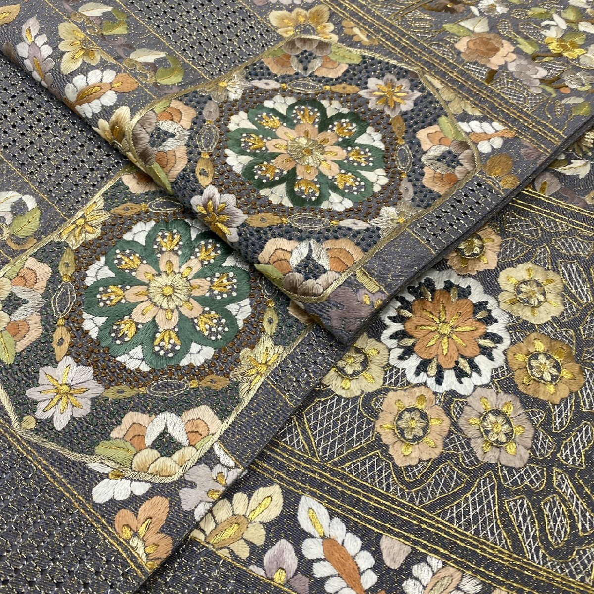 着物月花 三大総刺繍 相良刺繍 蘇州刺繍 仙頭刺繍 銀通し 綴れ織 着物月花 三大総刺繍 相良刺繍 蘇州刺繍 仙頭刺繍 銀通し 綴れ織