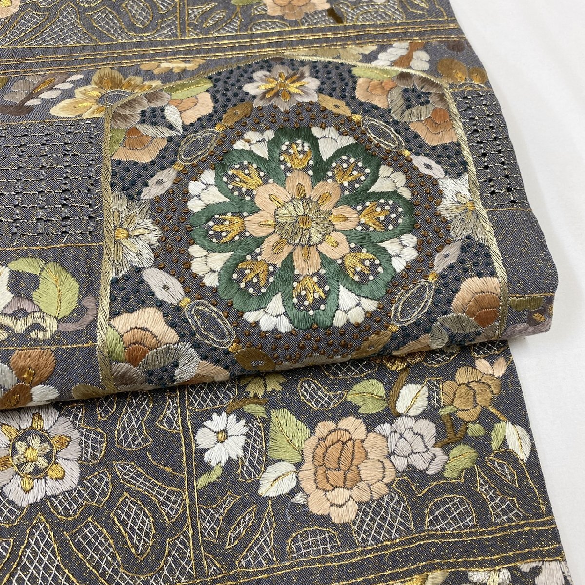 着物月花 三大総刺繍 相良刺繍 蘇州刺繍 仙頭刺繍 銀通し 綴れ織 着物月花 三大総刺繍 相良刺繍 蘇州刺繍 仙頭刺繍 銀通し 綴れ織