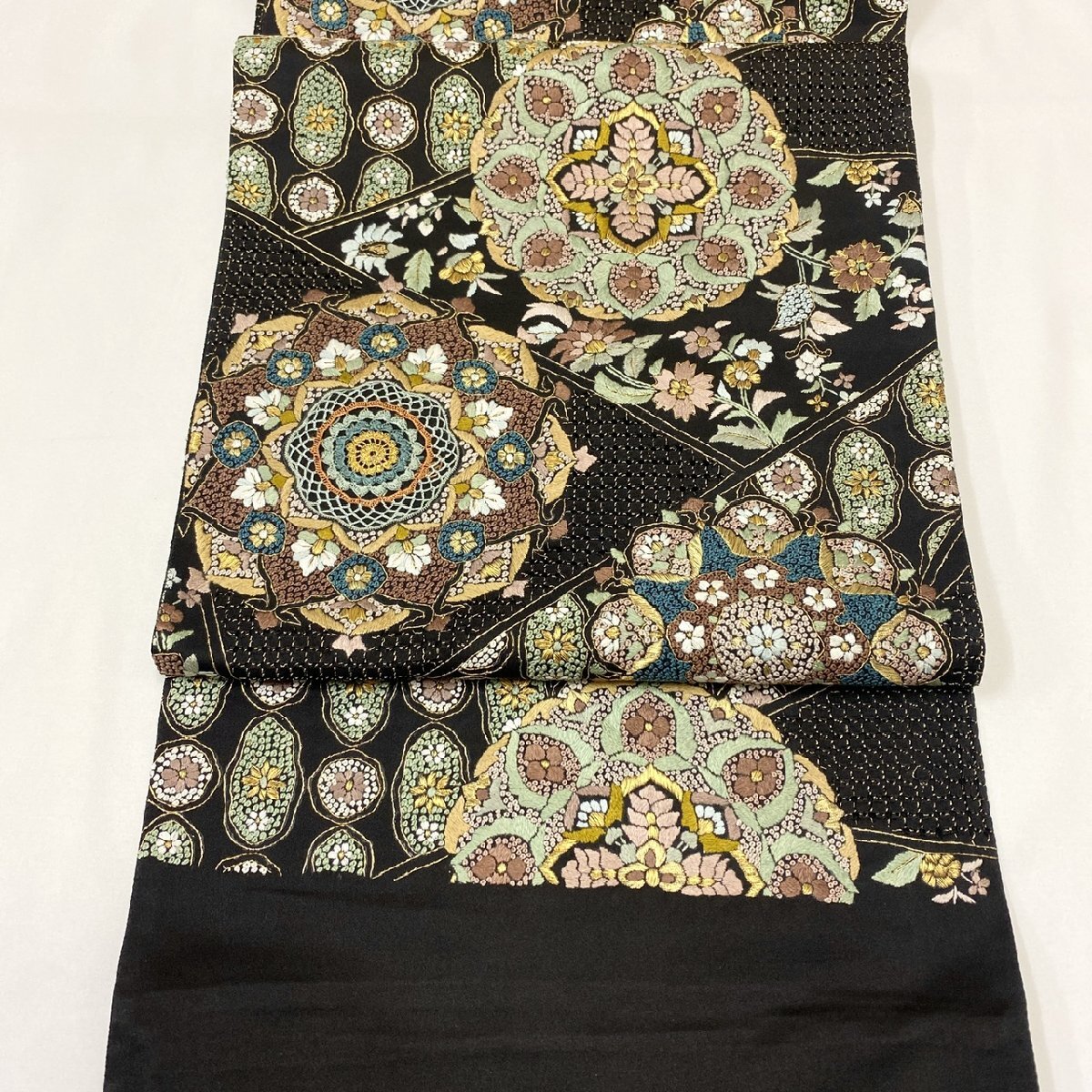 着物月花 三大総刺繍 仙頭刺繍 相良刺繍 蘇州刺繍 華文様 袋帯 着物月花 三大総刺繍 仙頭刺繍 相良刺繍 蘇州刺繍 華文様 袋帯