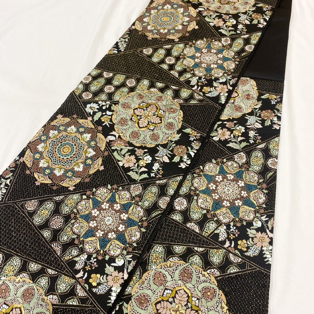 着物月花 三大総刺繍 仙頭刺繍 相良刺繍 蘇州刺繍 華文様 袋帯 着物月花 三大総刺繍 仙頭刺繍 相良刺繍 蘇州刺繍 華文様 袋帯
