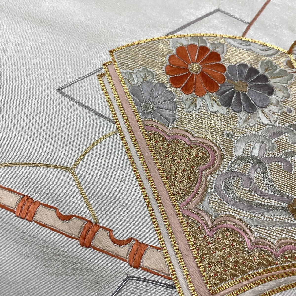 着物月花 総刺繍 金駒刺繍 蘇州刺繍 引箔 冊子文様 袋帯 お太鼓 着物月花 総刺繍 金駒刺繍 蘇州刺繍 引箔 冊子文様 袋帯 お太鼓
