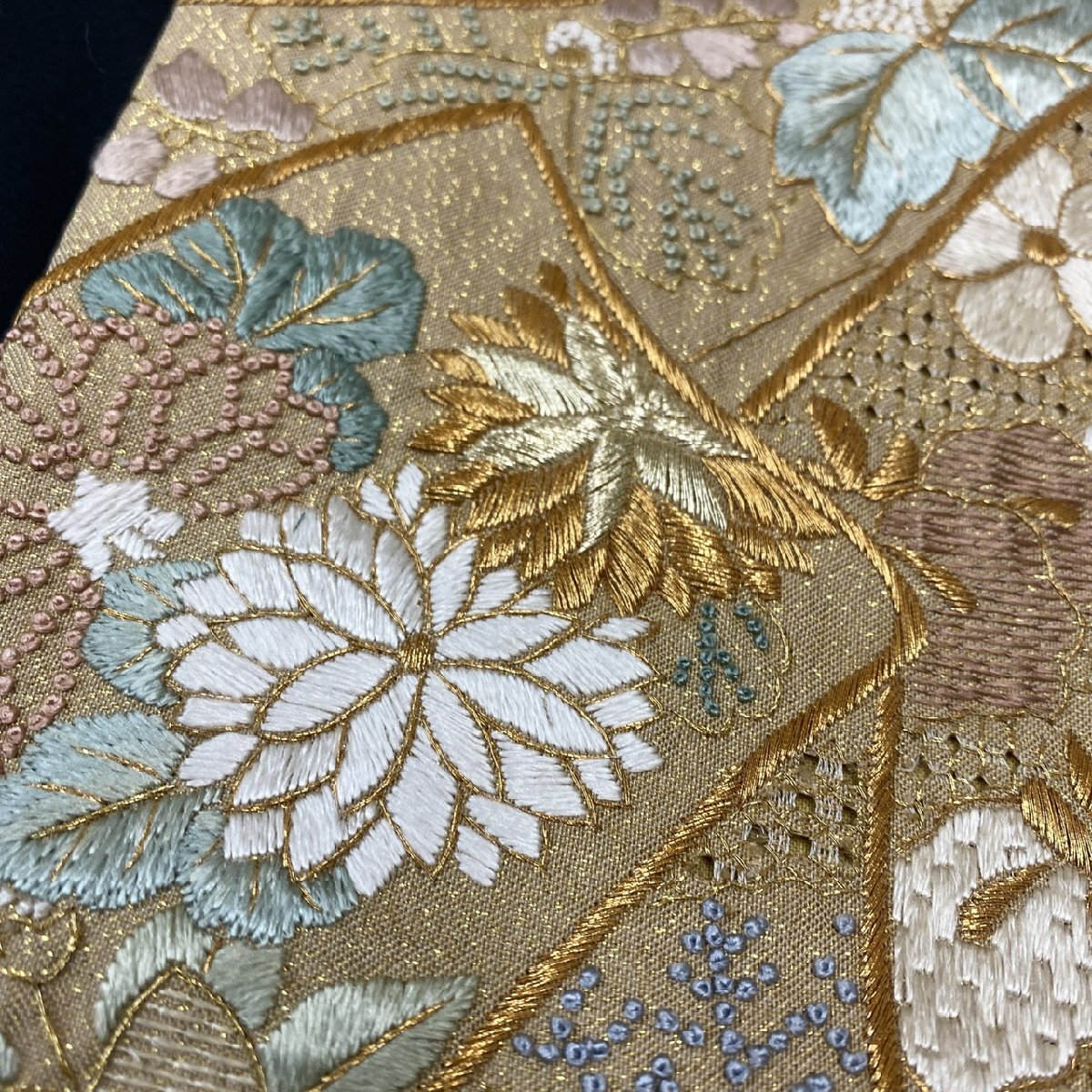 着物月花 三大総刺繍 相良刺繍 蘇州刺繍 仙頭刺繍 金通し 綴れ織