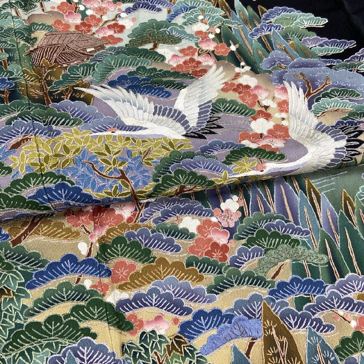 着物月花 作家物 総刺繍 蘇州刺繍 風景 鶴 黒留袖 未使用品 正絹 着物月花 作家物 総刺繍 蘇州刺繍 風景 鶴 黒留袖 未使用品 正絹