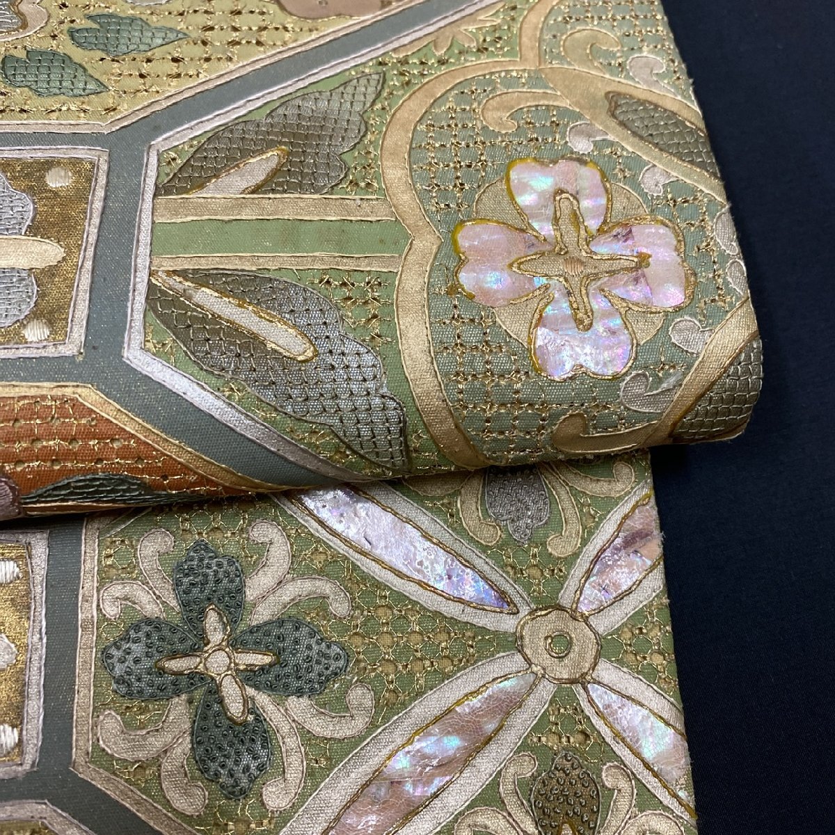 着物月花 三大総刺繍 相良刺繍 仙頭刺繍 蘇州刺繍 螺鈿細工 引箔 着物月花 三大総刺繍 相良刺繍 仙頭刺繍 蘇州刺繍 螺鈿細工 引箔