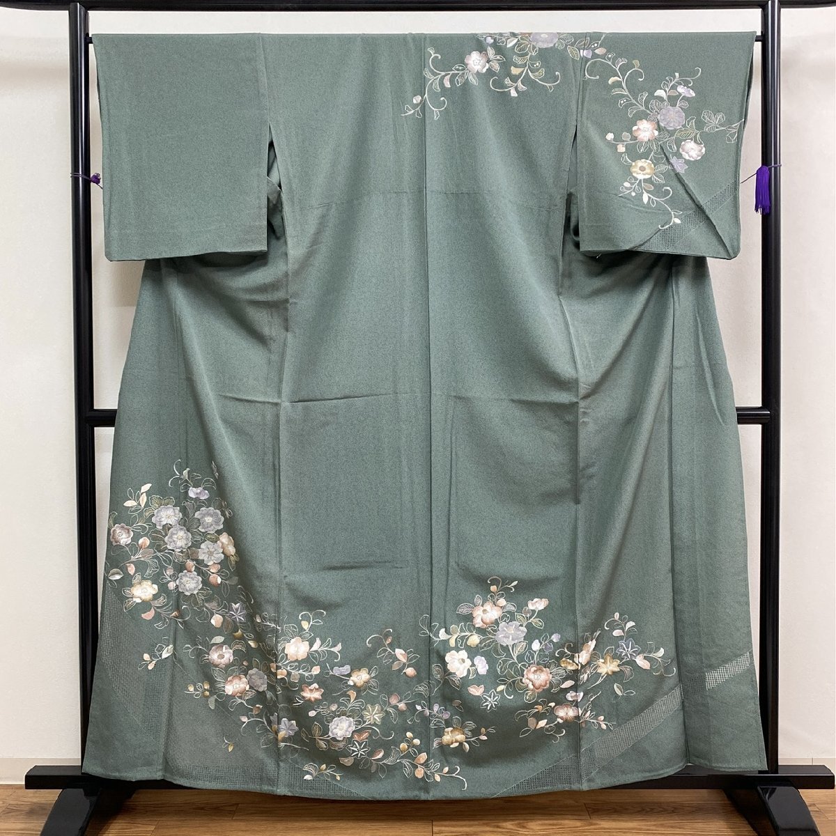着物月花 三大総刺繍 蘇州刺繍 相良刺繍 仙頭刺繍 品のある花 単 着物月花 三大総刺繍 蘇州刺繍 相良刺繍 仙頭刺繍 品のある花 単