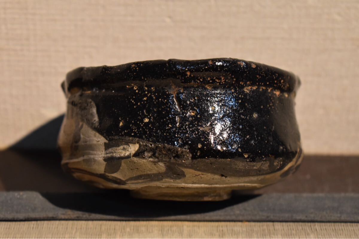 GE】R376【コレクター所蔵品】時代 黒織部茶碗/日本美術 美濃焼 GE】R376【コレクター所蔵品】時代 黒織部茶碗/日本美術 美濃焼
