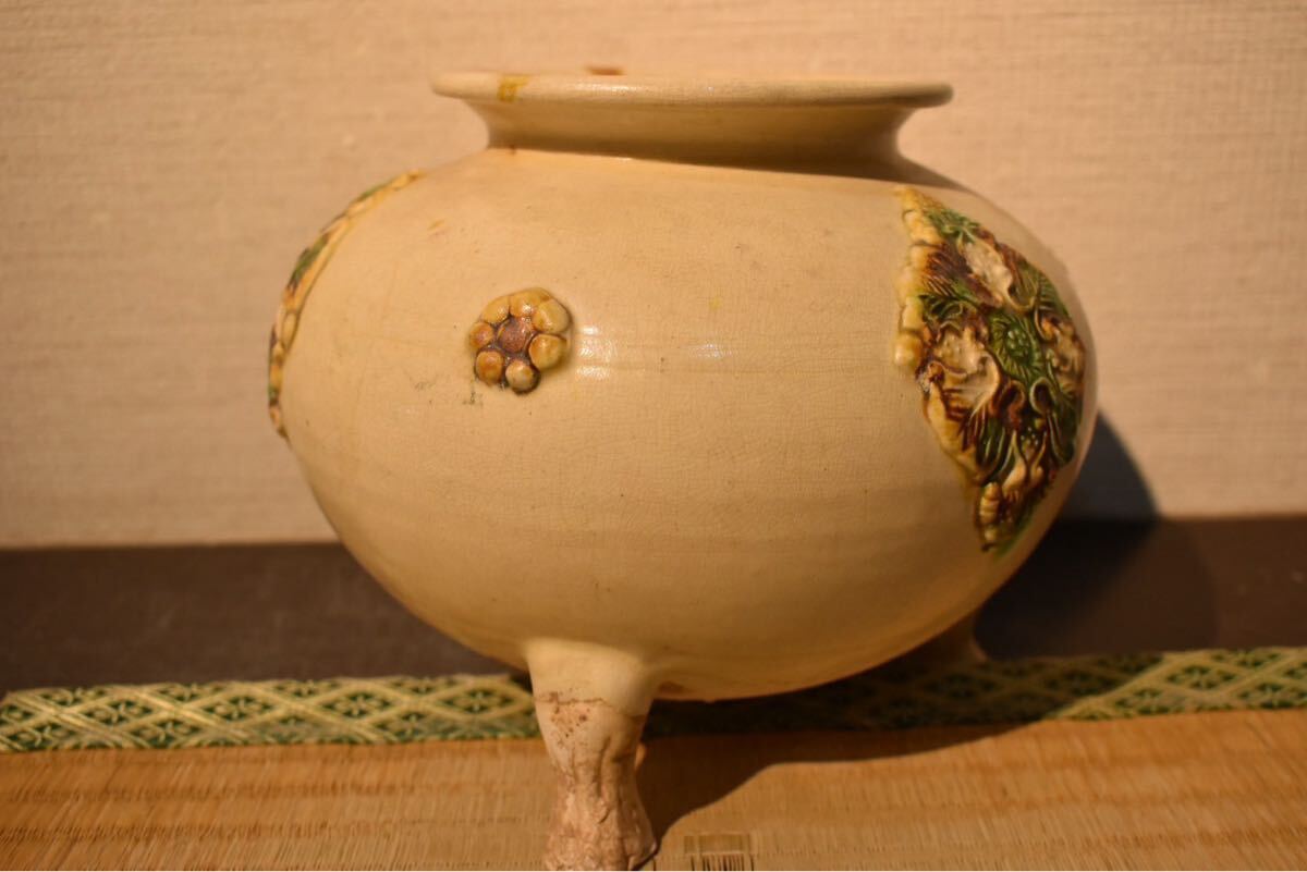 GE】E510【コレクター所蔵品】時代 唐三彩三足壺/中国古玩 中国 GE】E510【コレクター所蔵品】時代 唐三彩三足壺/中国古玩 中国