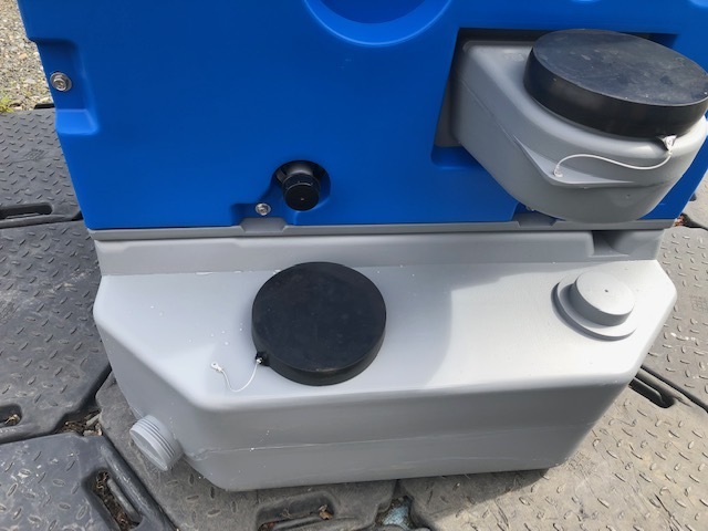 仮設トイレ 新品 アウトレット 洋式 軽水洗トイレ 陶器便器 手 仮設トイレ 新品 アウトレット 洋式 軽水洗トイレ 陶器便器 手