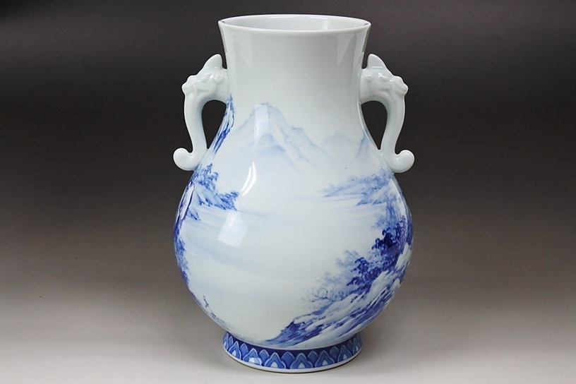 未使用】逸品 深川製磁 限定品 染付山水 竜手付花瓶 耳付花瓶 未使用】逸品 深川製磁 限定品 染付山水 竜手付花瓶 耳付花瓶