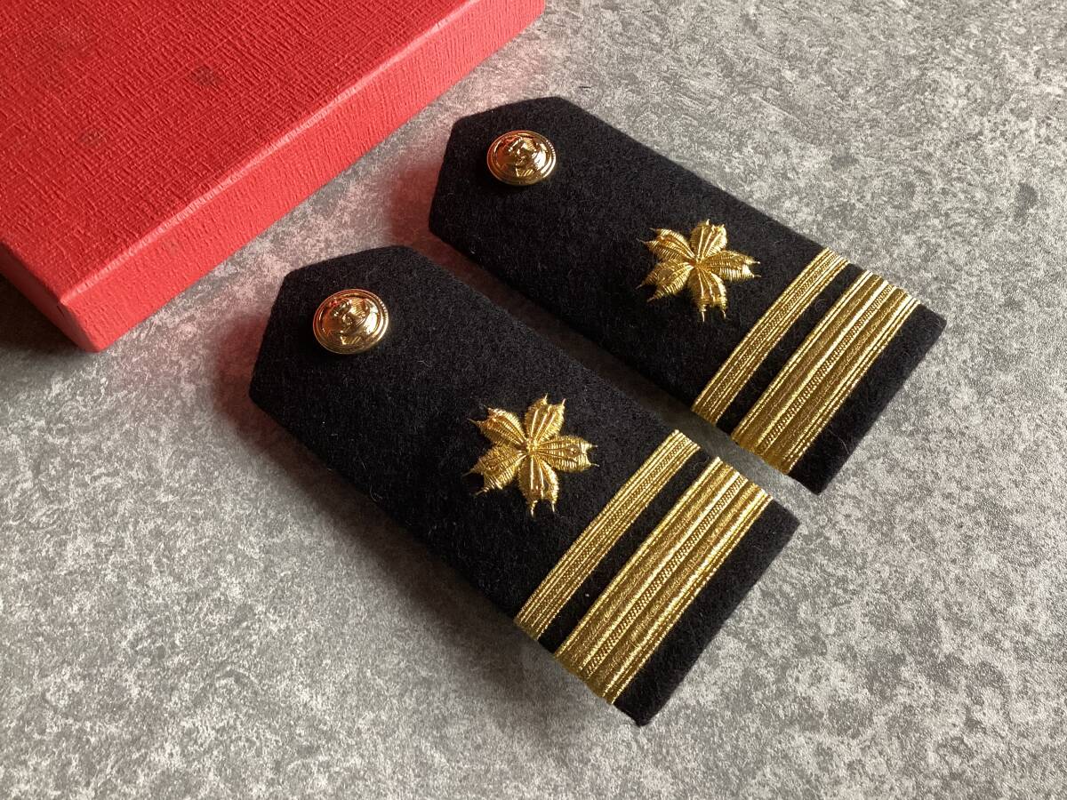 自衛隊 肩章 婦人自衛官 海上自衛隊 二等海尉丙階級章(部隊章 自衛隊 肩章 婦人自衛官 海上自衛隊 二等海尉丙階級章(部隊章
