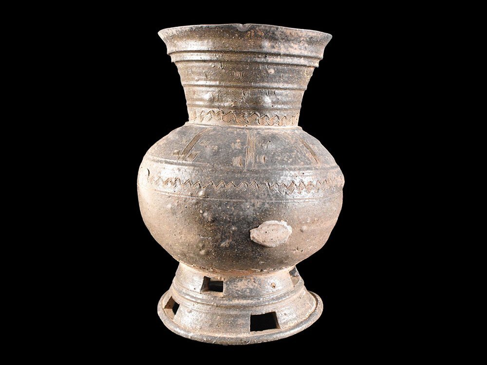 雲】某有名収集家放出品 時代物 土器 花瓶 壷 高さ26.2cm 古美術 雲】某有名収集家放出品 時代物 土器 花瓶 壷 高さ26.2cm 古美術