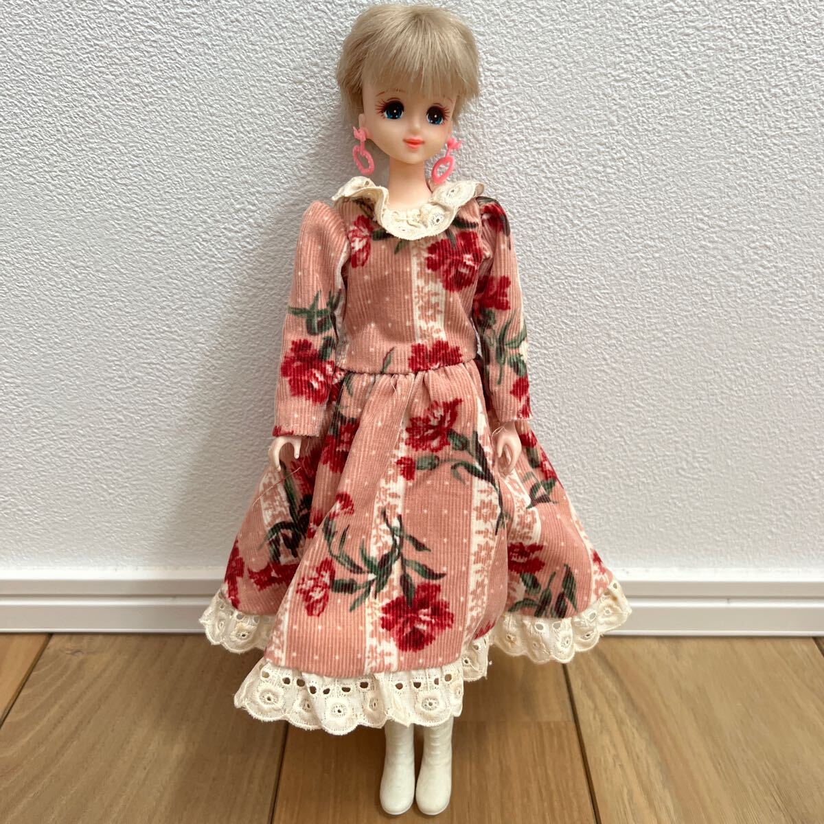 旧タカラ ジェニーちゃん エクセリーナ 1980年代当時物 昭和 旧タカラ ジェニーちゃん エクセリーナ 1980年代当時物 昭和