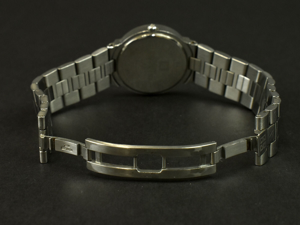 216777□動作確認済 GIVENCHY ジバンシィ 腕時計 クォーツ 216777□動作確認済 GIVENCHY ジバンシィ 腕時計 クォーツ