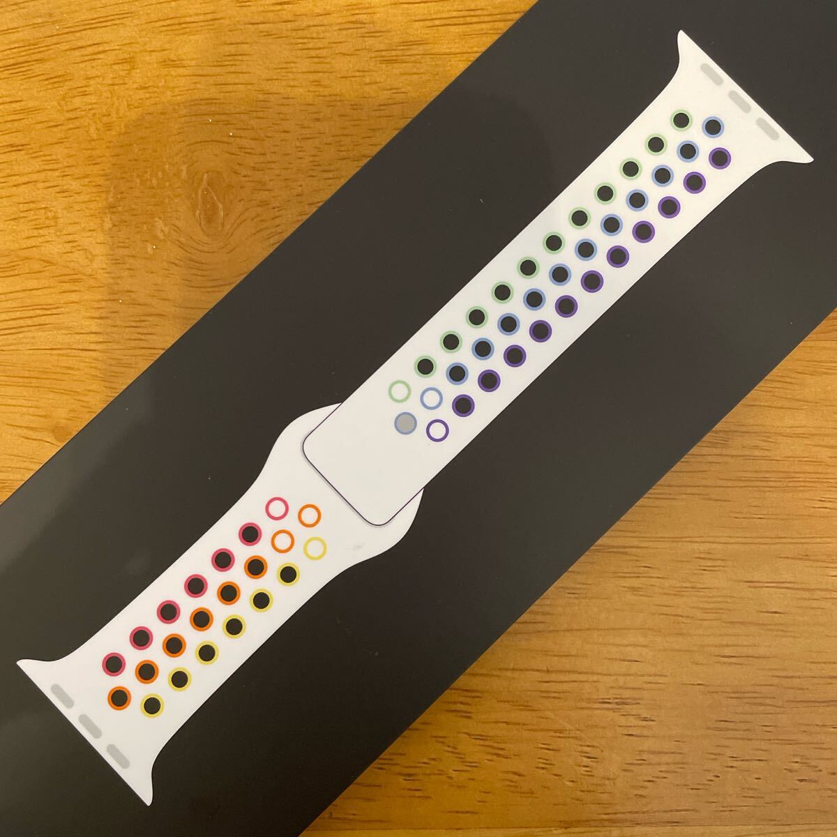 Apple Watch Nike スポーツバンド 44mm Pride Edition|Yahoo Apple Watch Nike スポーツバンド 44mm Pride Edition|Yahoo