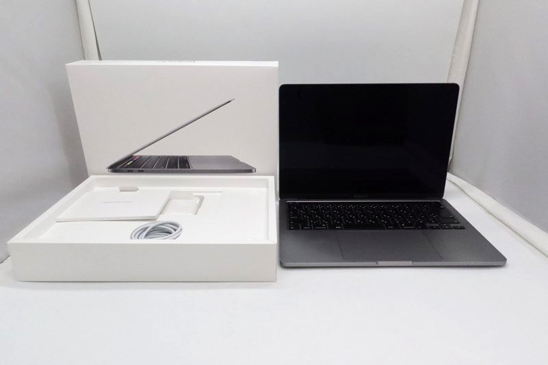 ☆1円~【中古】Apple MacBook Pro Retina Touch Bar/Core i7 2.3 ☆1円~【中古】Apple MacBook Pro Retina Touch Bar/Core i7 2.3