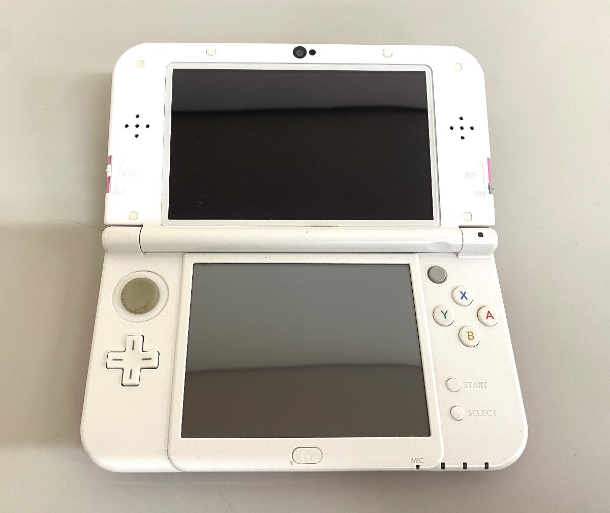 中古品】Nintendo NEW 3DSLL 本体 ピンクホワイト RED-001 中古品】Nintendo NEW 3DSLL 本体 ピンクホワイト RED-001