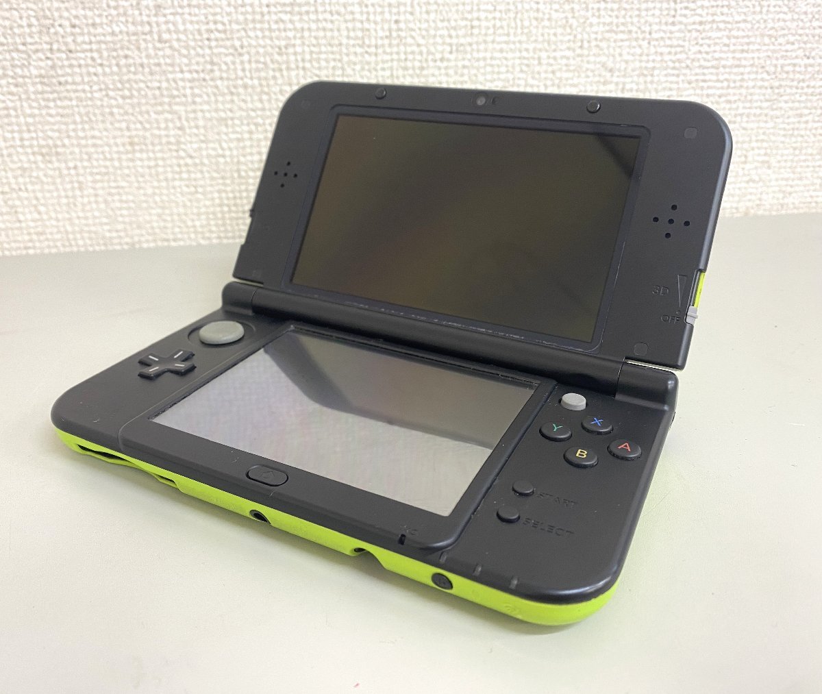 中古品】Nintendo NEW 3DSLL 本体 ライムブラック RED-001 中古品】Nintendo NEW 3DSLL 本体 ライムブラック RED-001