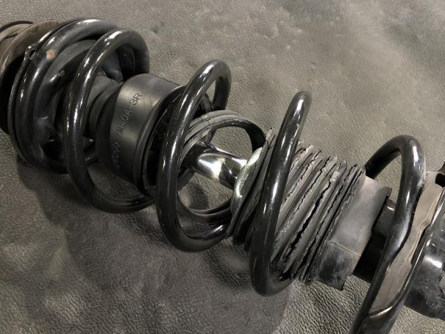  Roox 5AA-B44A правый передние стойки 54302-7NA1A