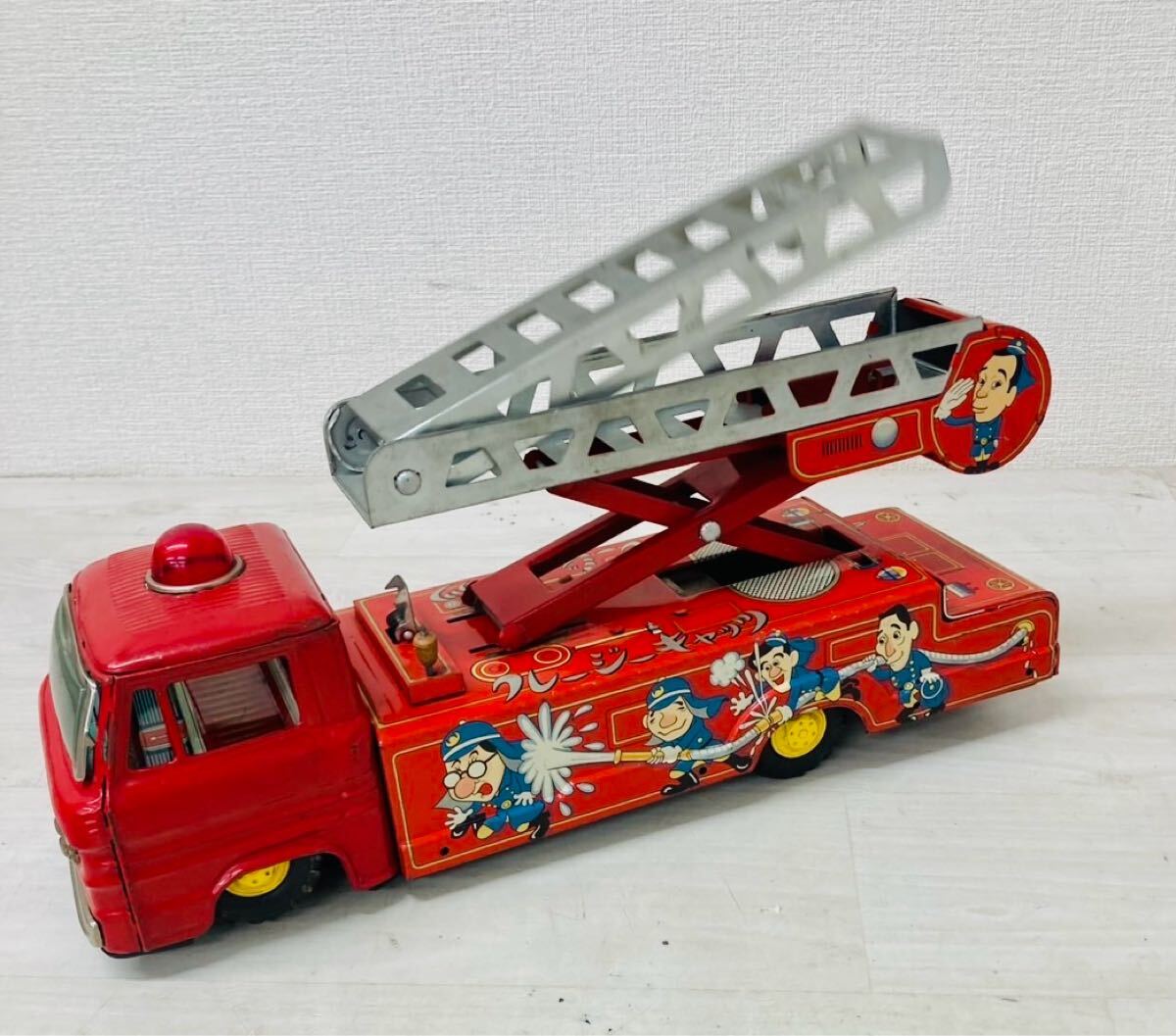 4-17【現状品】激レア 希少 日本製当時物 米澤玩具 ブリキ 消防 4-17【現状品】激レア 希少 日本製当時物 米澤玩具 ブリキ 消防