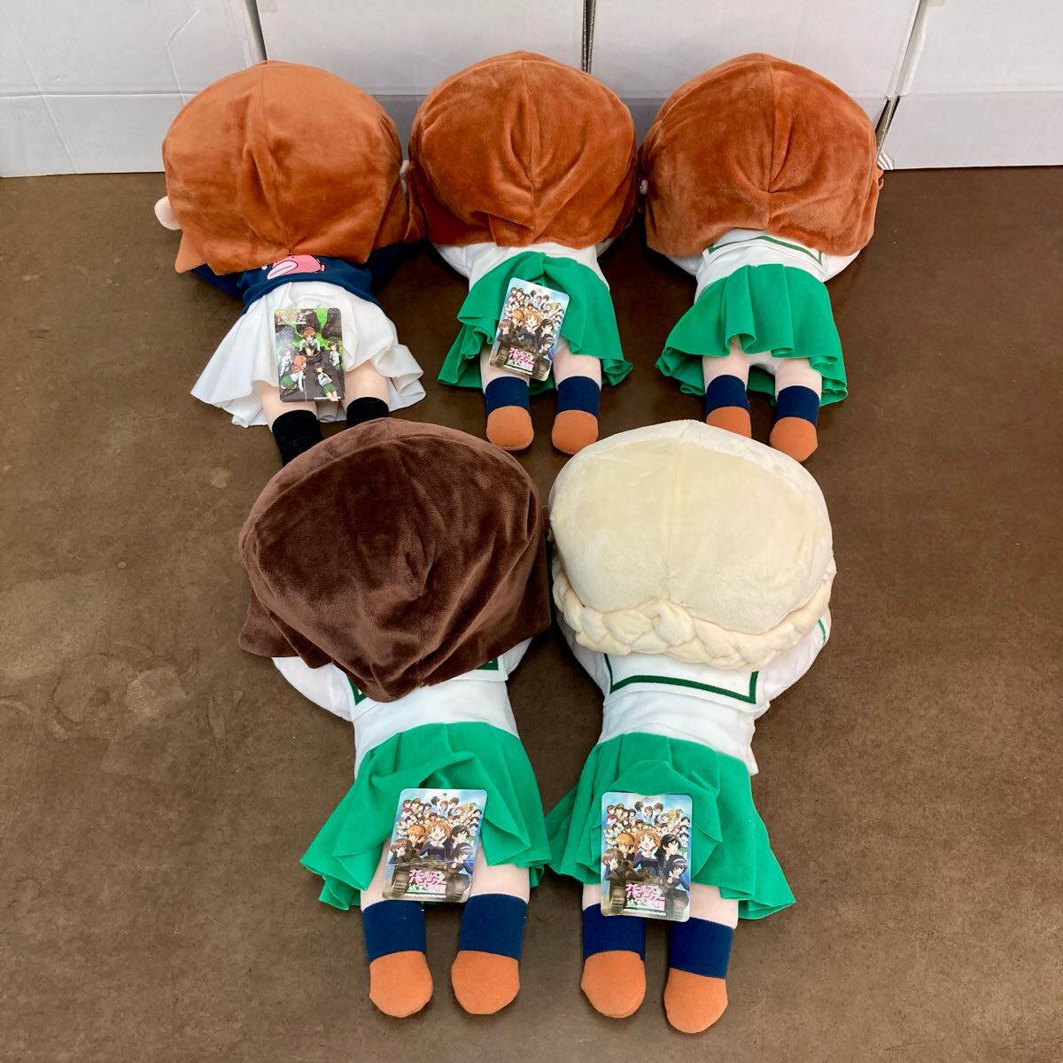 RR095) ガールズ&パンツァー ぬいぐるみ グッズ 大量セット RR095) ガールズ&パンツァー ぬいぐるみ グッズ 大量セット