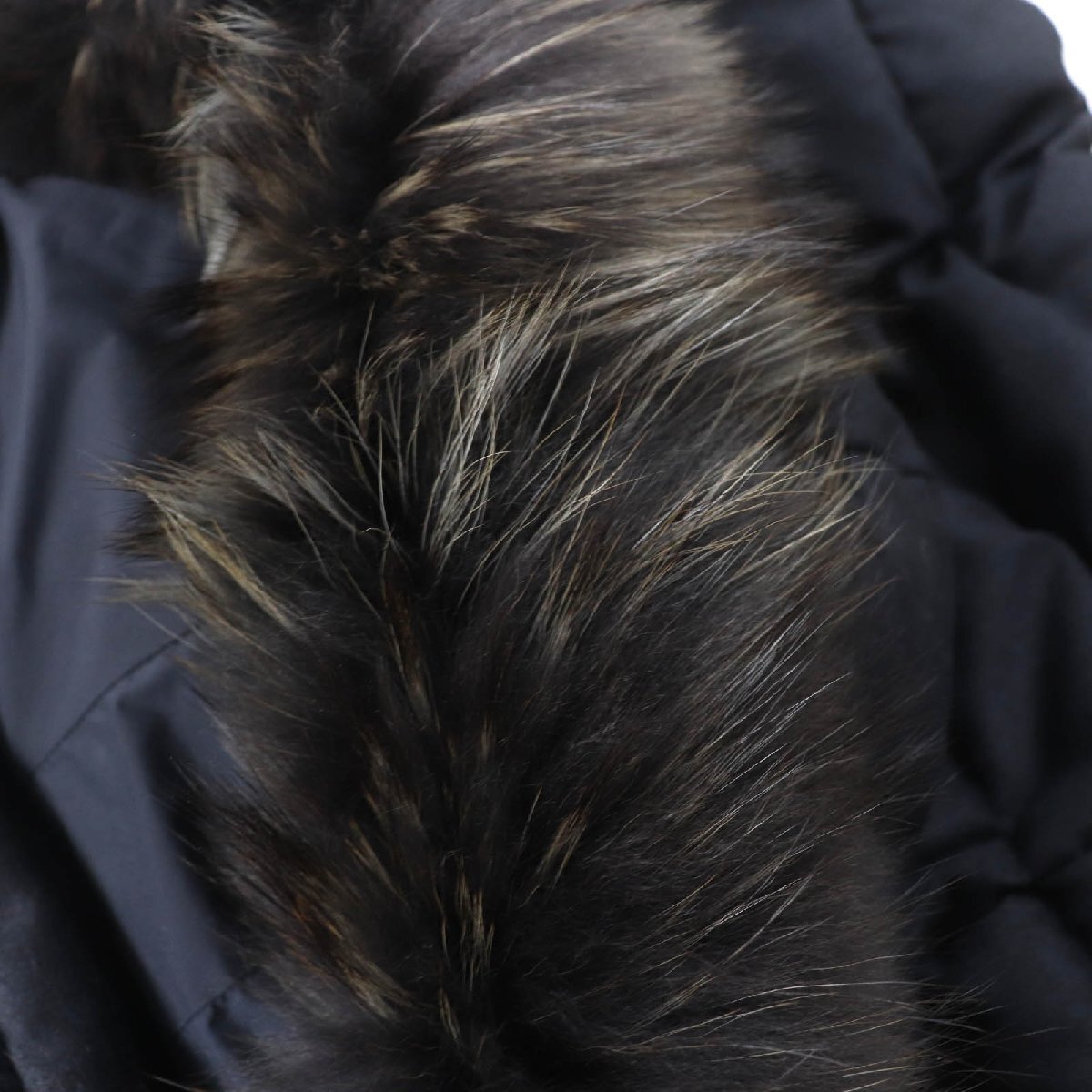 美品✨タトラスR　ダウンベスト　ラクーンファー　シルク混　カモフラ柄　迷彩　XL タトラス☆ギャランティー付き☆ダウンベスト☆Rライン カモフラ