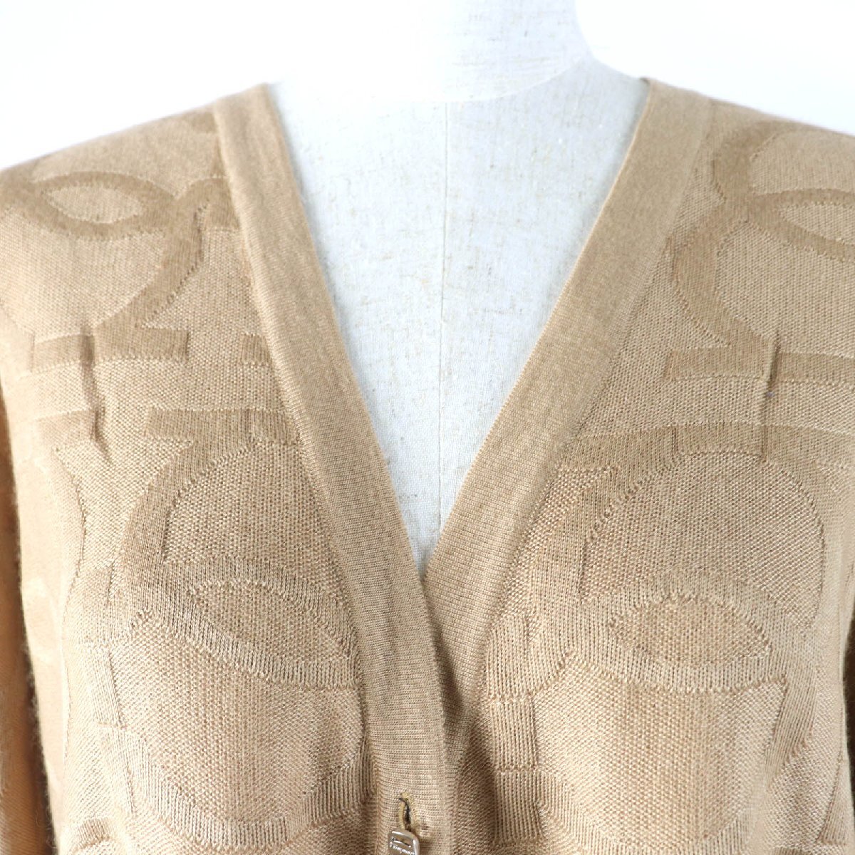  не использовался товар * Salvatore Ferragamo кашемир шелк gun chi-ni общий рисунок vala кнопка вязаный кардиган бежевый XL стандартный товар женский 