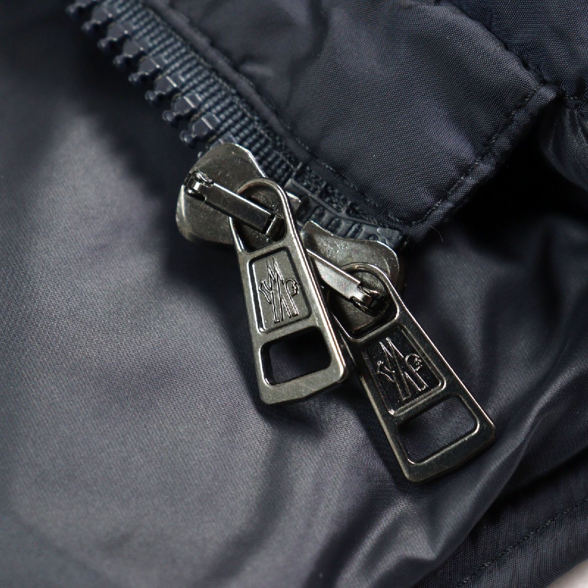 美品○MONCLER モンクレール 420914139285 53227 RYAN ロゴ 美品○MONCLER モンクレール 420914139285 53227 RYAN ロゴ