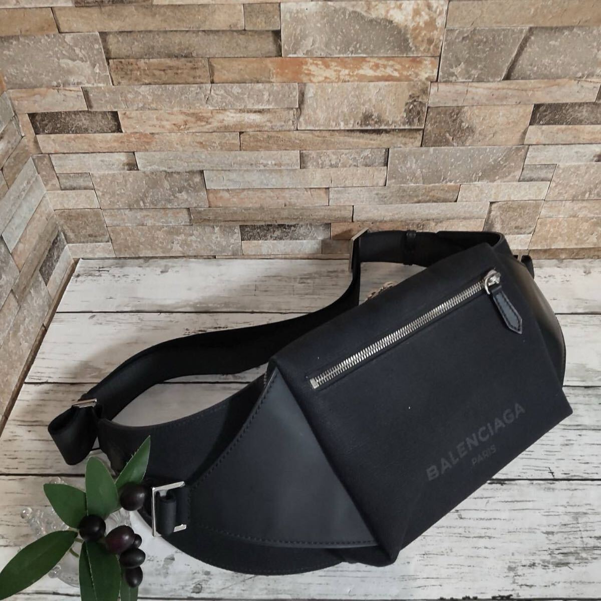 1円【未使用級】BALENCIAGA バレンシアガ ボディバッグ ウエスト 1円【未使用級】BALENCIAGA バレンシアガ ボディバッグ ウエスト