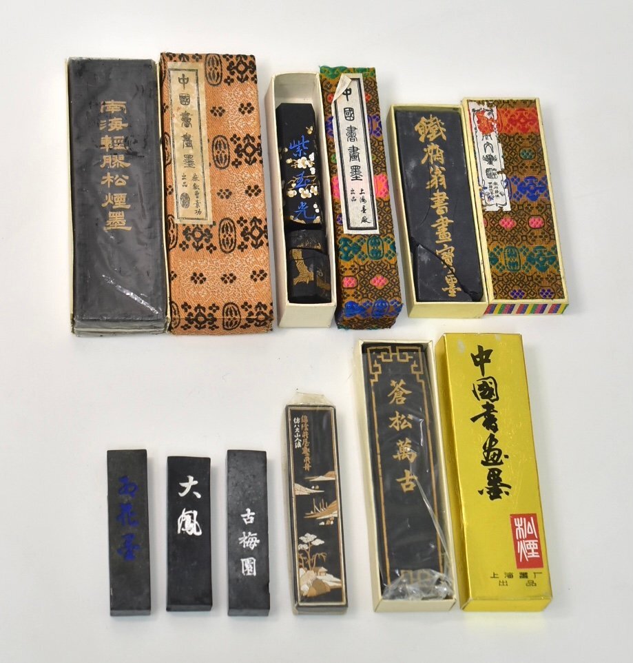 8-11616)8点 中国 墨『南海軽膠松煙墨』等 破損品有 総重量371g