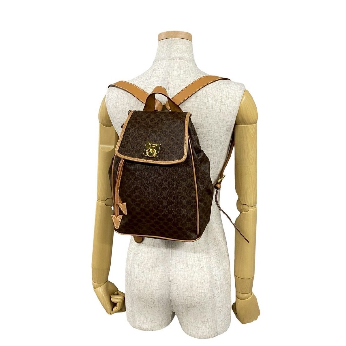 極 美品 CELINE セリーヌ マカダム ブラゾン トリオンフ 柄 ロゴ リング金具 レザー リュックサック デイパック ブラウン 茶 43496_画像3