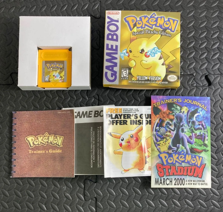 GBC ソフト ポケットモンスター ピカチュウ yellow 付属品完備 GBC ソフト ポケットモンスター ピカチュウ yellow 付属品完備