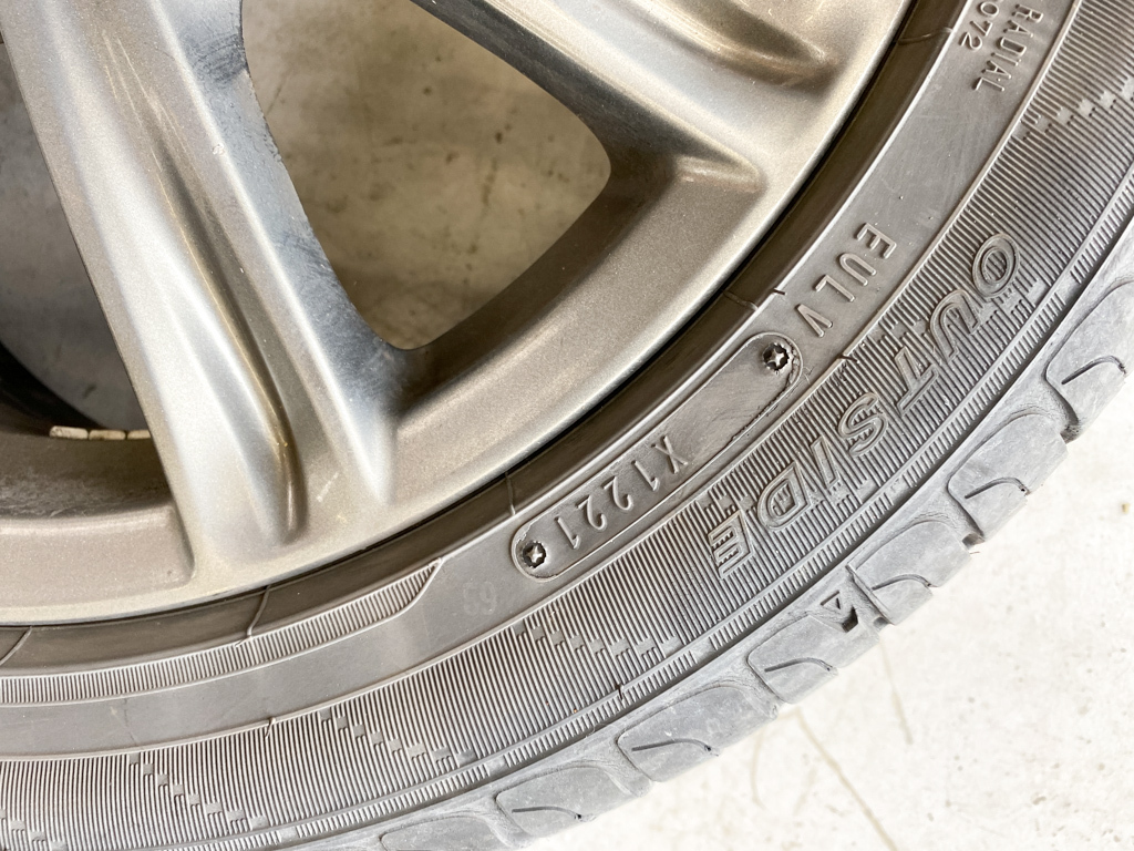 ヴィッツ RS NCP131 AHXVK-C 純正 アルミホイール タイヤ 4本セット 傷あり
