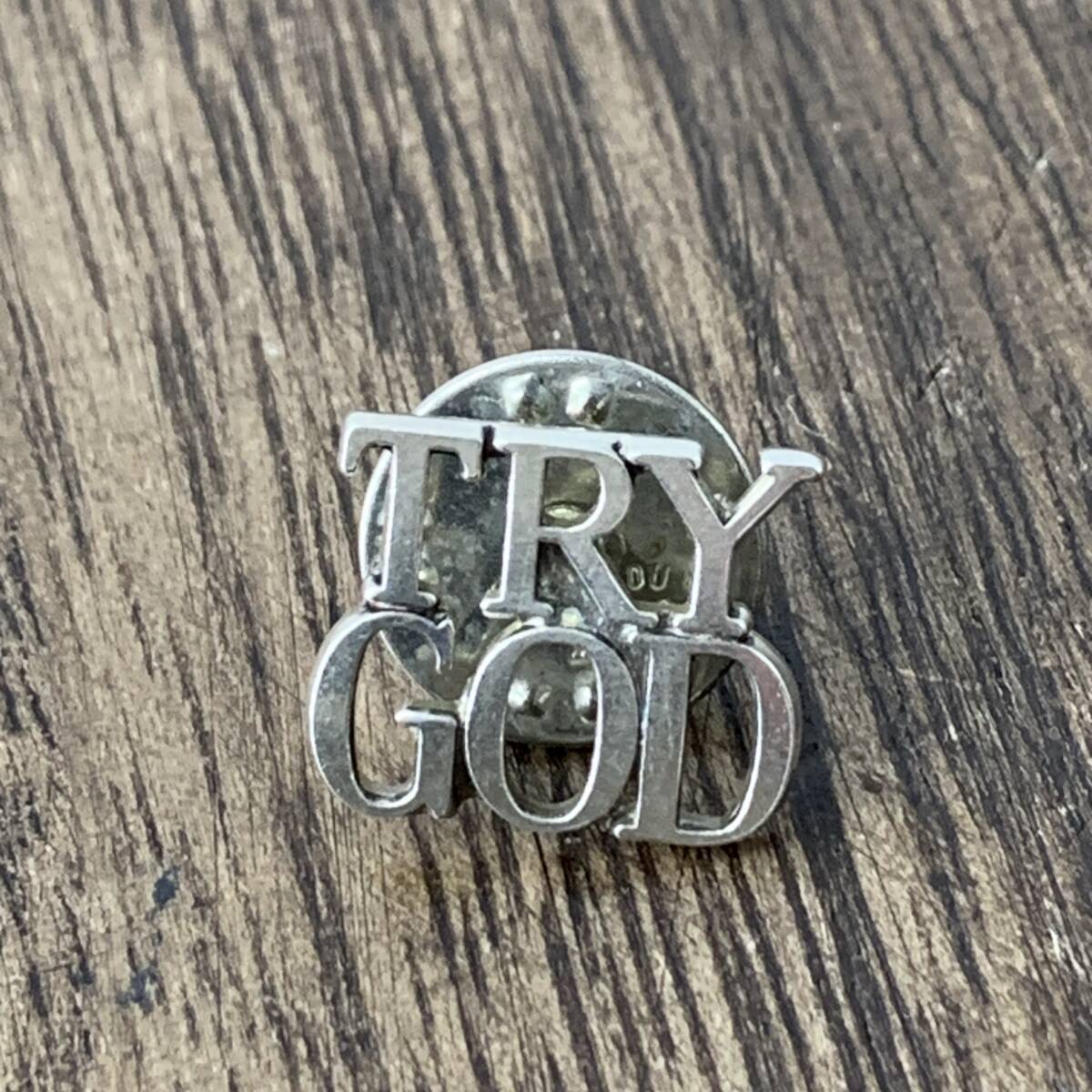 TIFFANY&Co ティファニー TRY GOD ピンバッチ 《シルバー925 TIFFANY&Co ティファニー TRY GOD ピンバッチ 《シルバー925