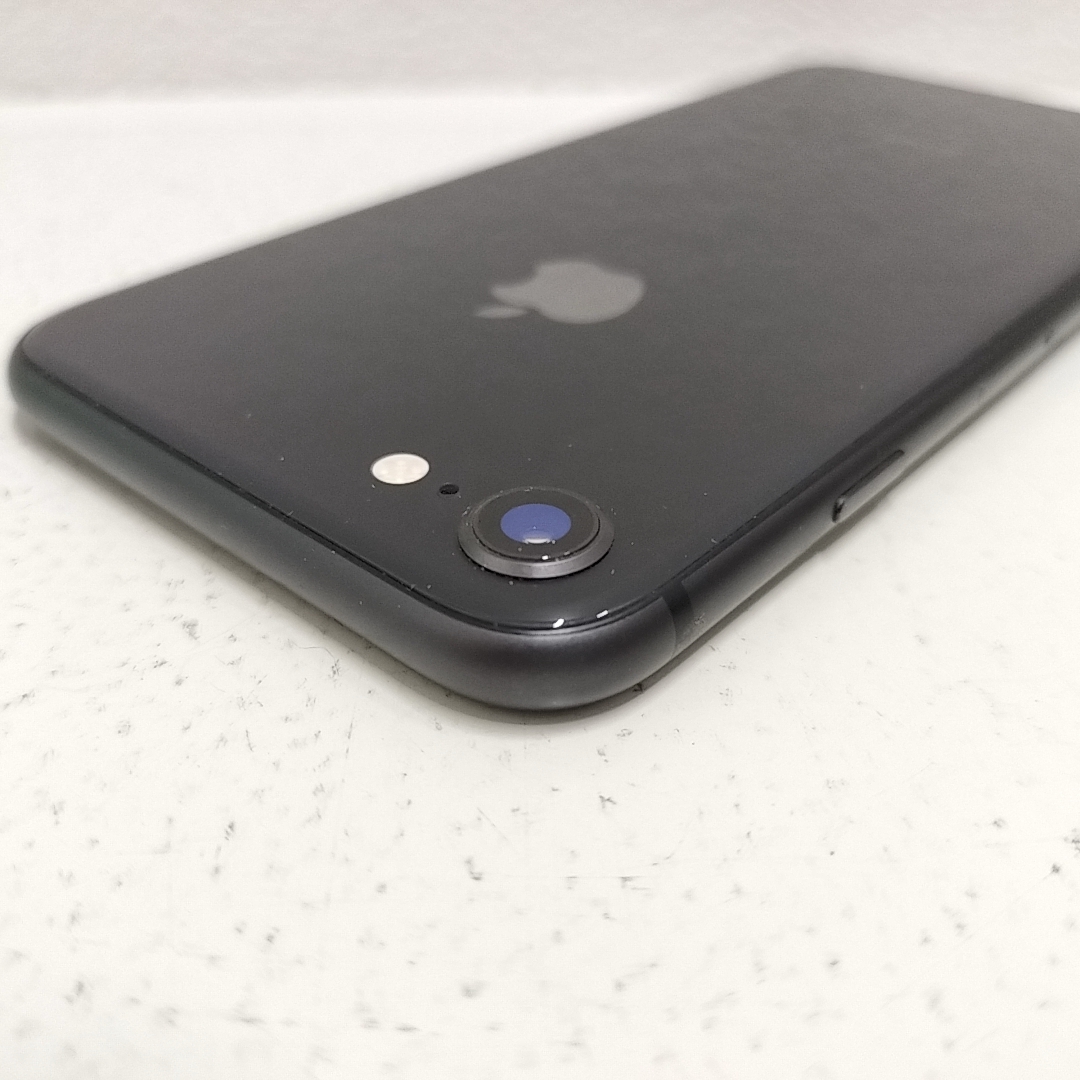 8295☆【SIMロック無し/SIMフリー】Apple iPhone8 64GB MQ782J/A 8295☆【SIMロック無し/SIMフリー】Apple iPhone8 64GB MQ782J/A