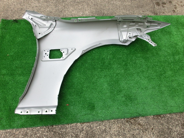 LS500ｈ　GVF55 后期　アドバンスドライブ用 左フロントフェンダー　左フェンダー　ソニックイリジウム（銀 1L2)