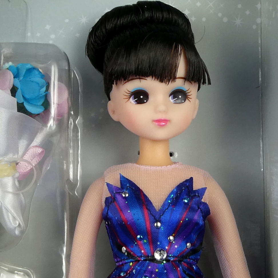 リカちゃん リカちゃんが浅田真央選手に変身 浅田真央さんとリカ リカちゃん リカちゃんが浅田真央選手に変身 浅田真央さんとリカ