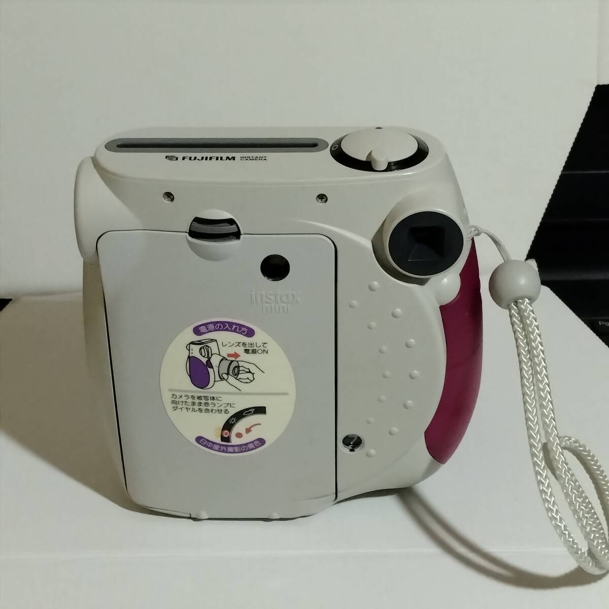 ASCII.jp：ポラロイドのプリンター内蔵デジカメでレトロな雰囲気